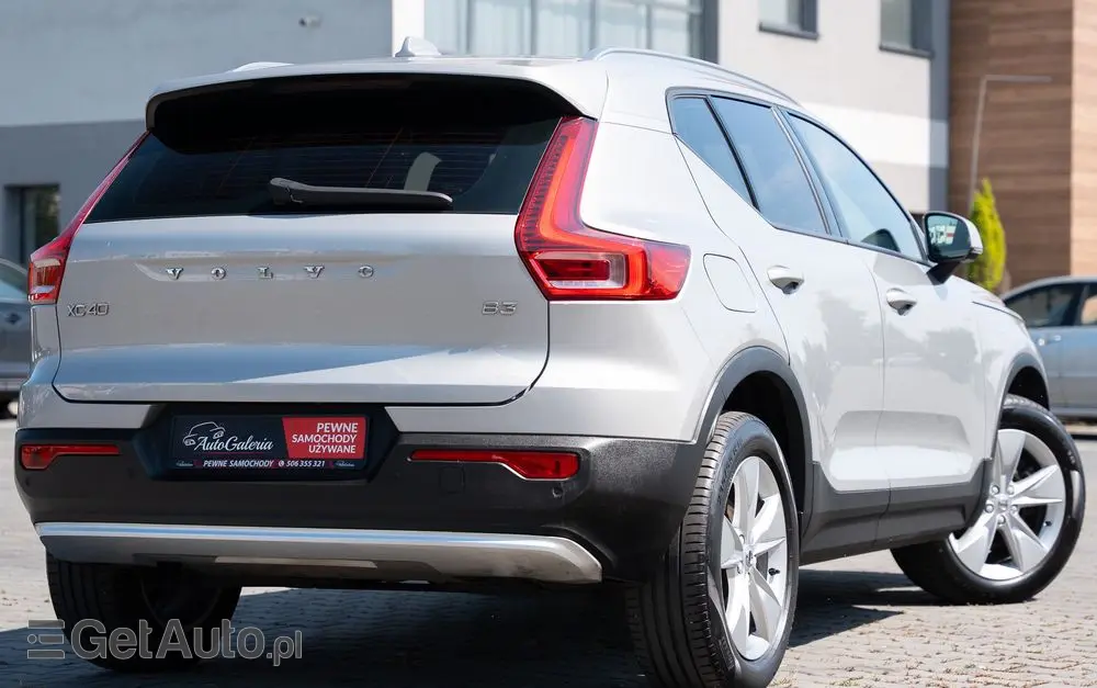 VOLVO XC 40 B3 Plus Bright