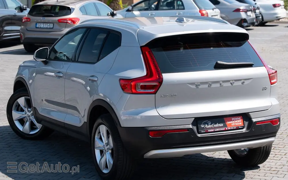 VOLVO XC 40 B3 Plus Bright