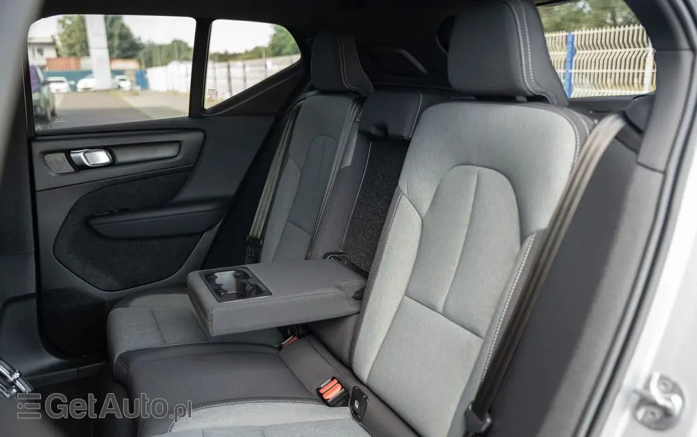 VOLVO XC 40 B3 Plus Bright