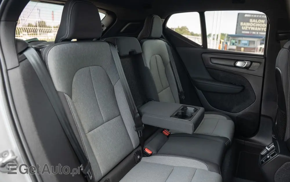 VOLVO XC 40 B3 Plus Bright