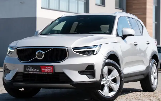 VOLVO XC 40 B3 Plus Bright