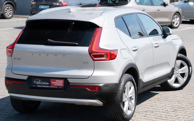 VOLVO XC 40 B3 Plus Bright