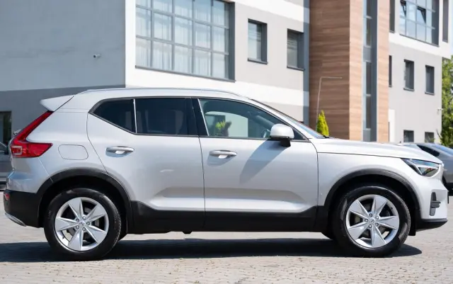 VOLVO XC 40 B3 Plus Bright