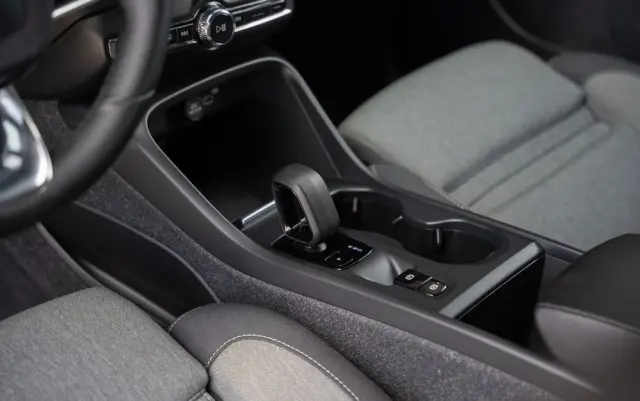 VOLVO XC 40 B3 Plus Bright