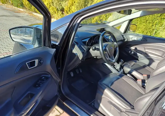 FORD EcoSport 1.5 EcoBlue TITANIUM