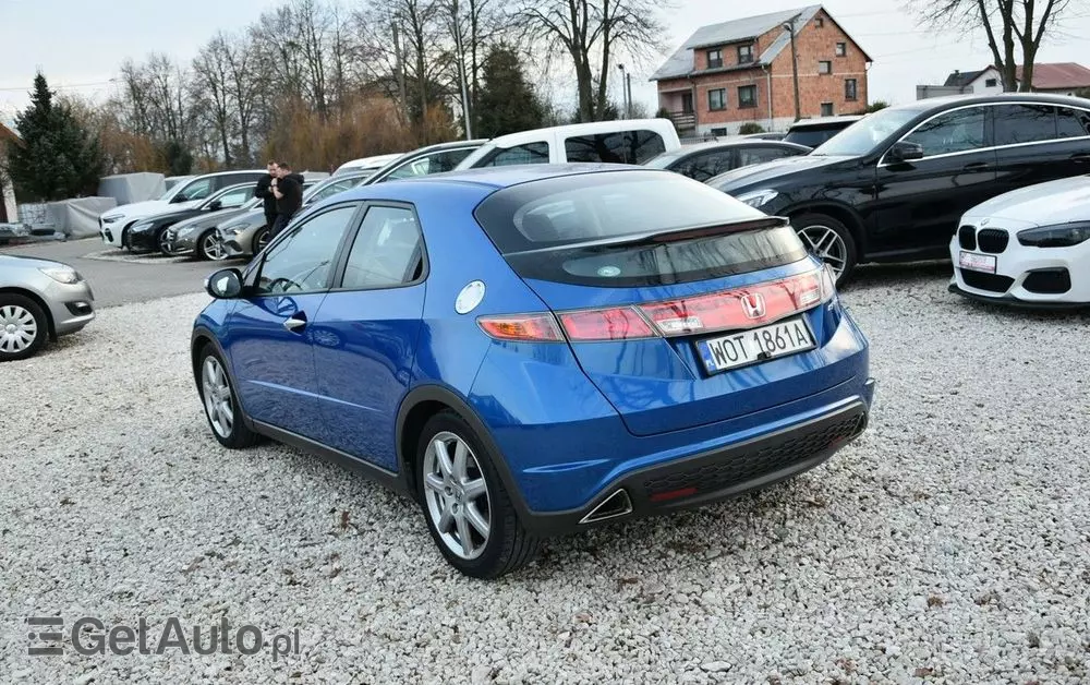 HONDA Civic 1.8i-VTEC Sport
