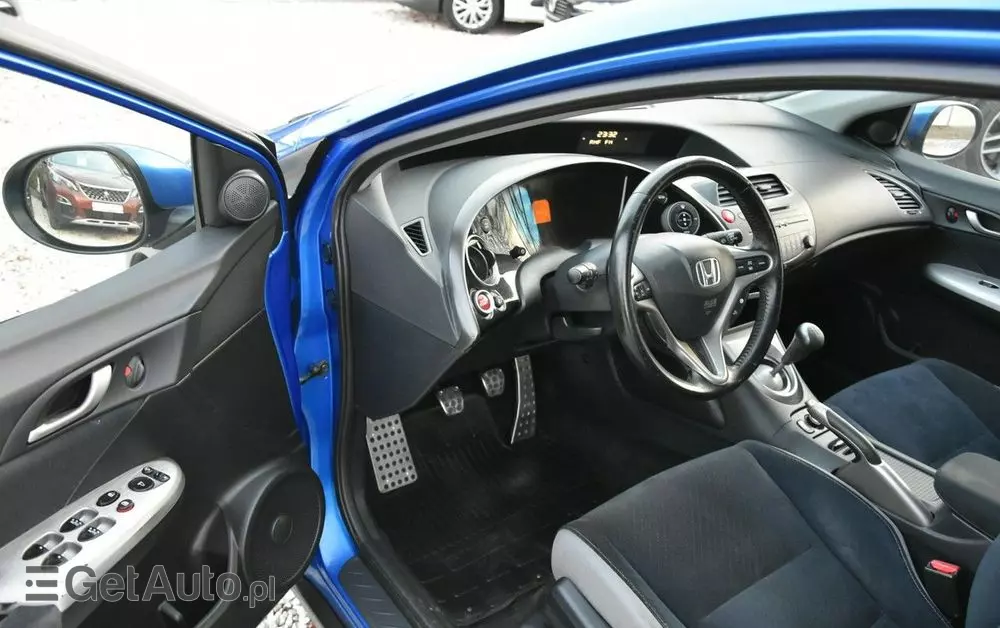 HONDA Civic 1.8i-VTEC Sport