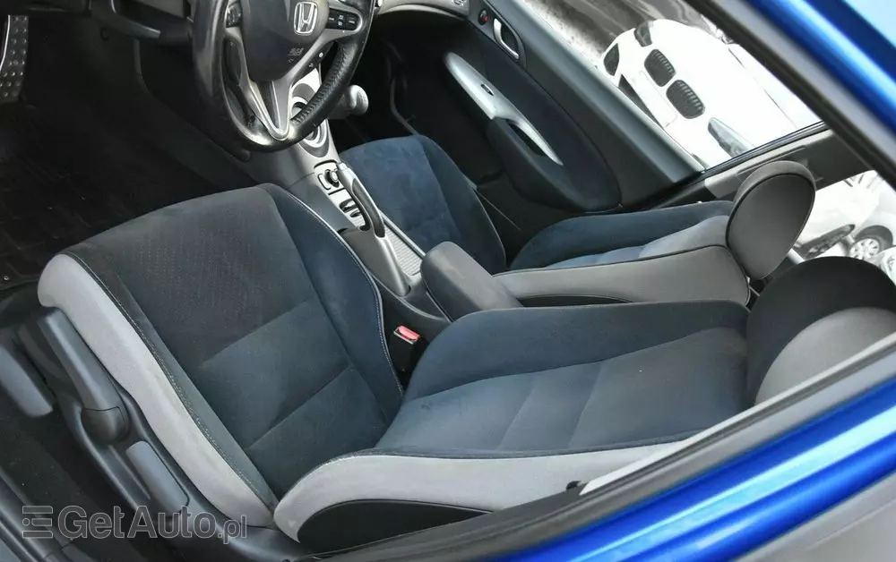 HONDA Civic 1.8i-VTEC Sport