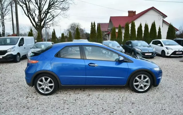 HONDA Civic 1.8i-VTEC Sport