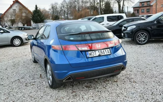 HONDA Civic 1.8i-VTEC Sport