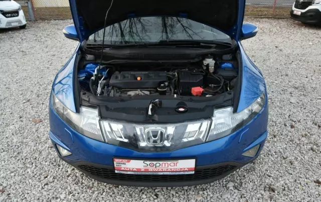 HONDA Civic 1.8i-VTEC Sport