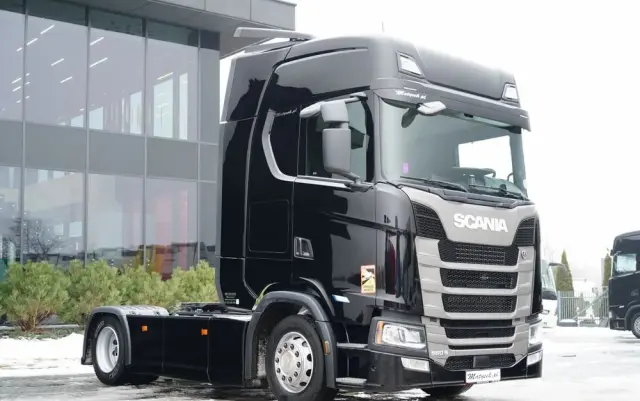 SCANIA S 560 / MEGA / RETARDER / KLIMA POSTOJOWA / LOWDECK / 2022 ROK / 