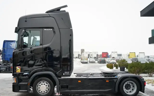 SCANIA S 560 / MEGA / RETARDER / KLIMA POSTOJOWA / LOWDECK / 2022 ROK / 