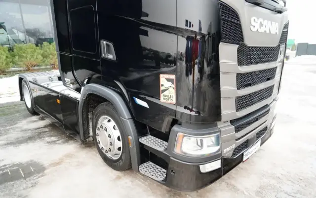 SCANIA S 560 / MEGA / RETARDER / KLIMA POSTOJOWA / LOWDECK / 2022 ROK / 
