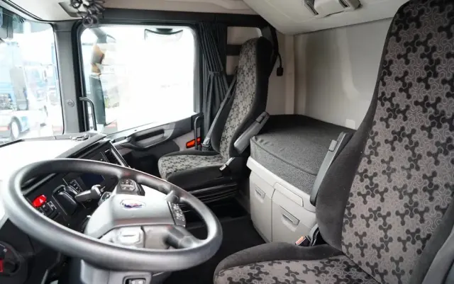 SCANIA S 560 / MEGA / RETARDER / KLIMA POSTOJOWA / LOWDECK / 2022 ROK / 