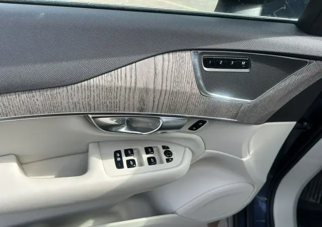 VOLVO XC 90 