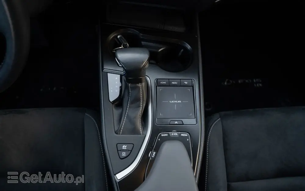 LEXUS UX 250h Business Edition