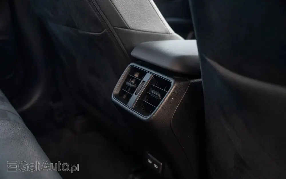 LEXUS UX 250h Business Edition