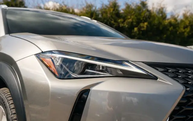 LEXUS UX 250h Business Edition