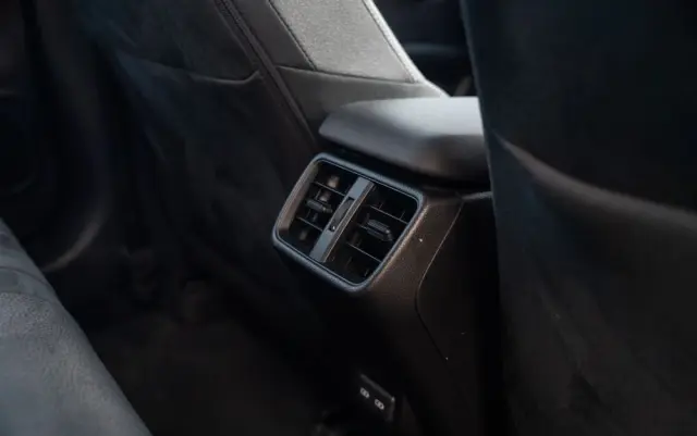 LEXUS UX 250h Business Edition
