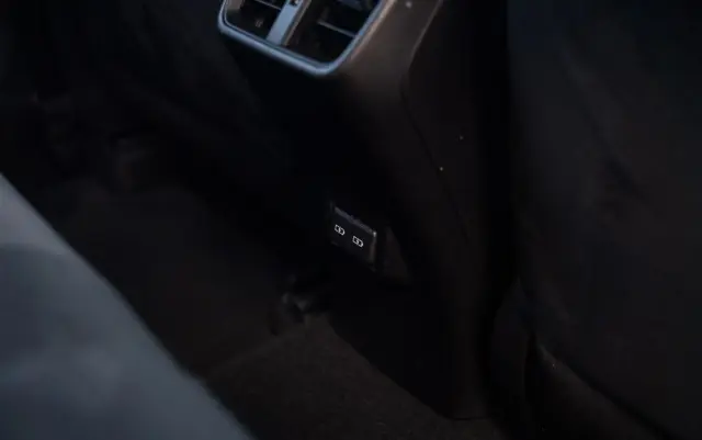 LEXUS UX 250h Business Edition