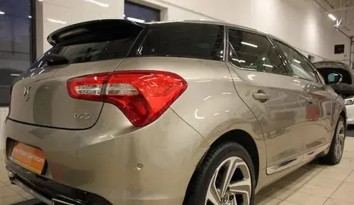CITROEN DS5 