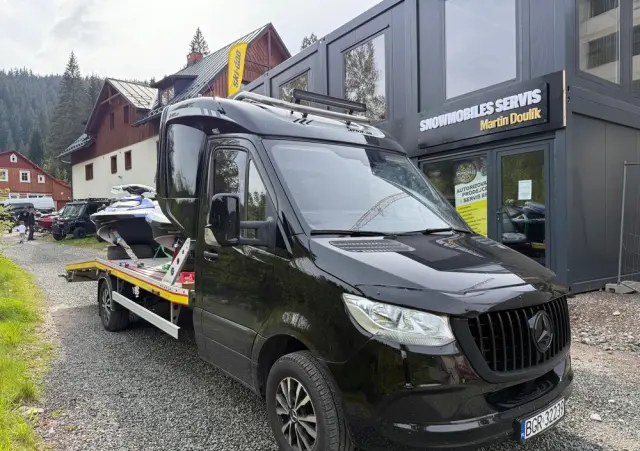 MERCEDES-BENZ SPRINTER 