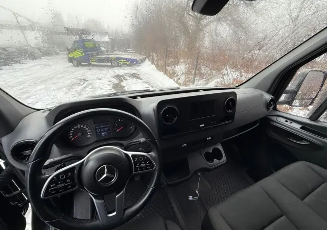 MERCEDES-BENZ SPRINTER 