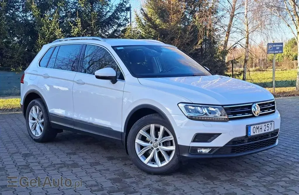 VOLKSWAGEN Tiguan 