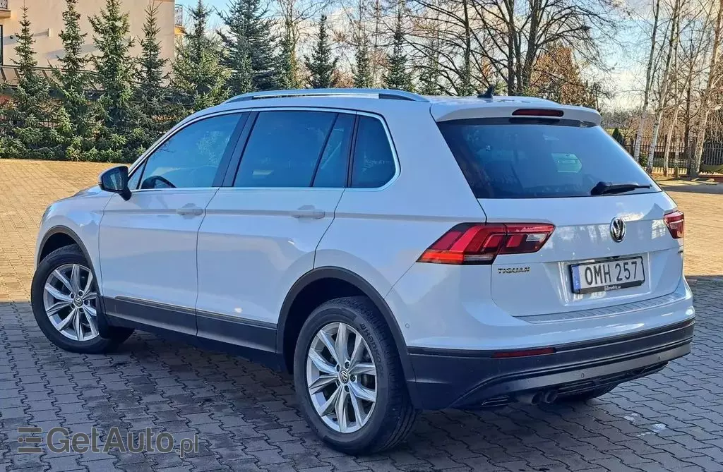 VOLKSWAGEN Tiguan 