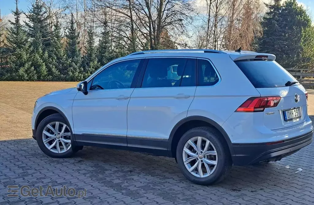 VOLKSWAGEN Tiguan 