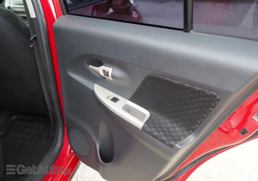 TOYOTA Urban Cruiser 