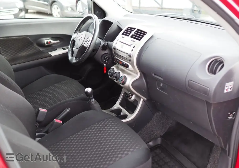 TOYOTA Urban Cruiser 