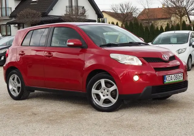 TOYOTA Urban Cruiser 