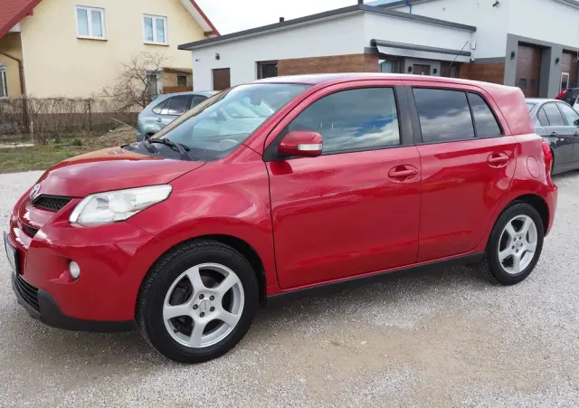 TOYOTA Urban Cruiser 