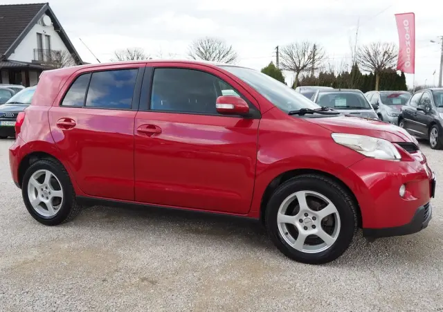 TOYOTA Urban Cruiser 