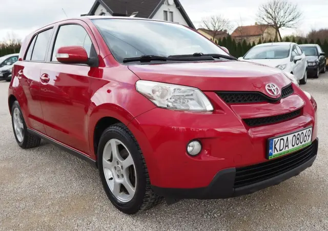 TOYOTA Urban Cruiser 