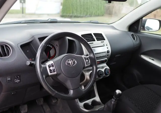 TOYOTA Urban Cruiser 