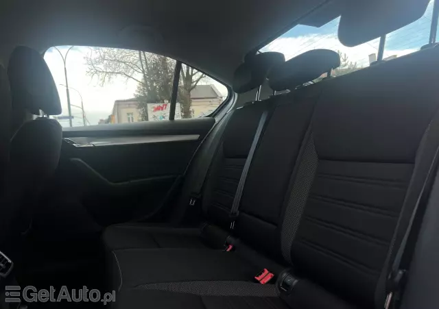 SKODA Octavia 1.0 TSI Ambition