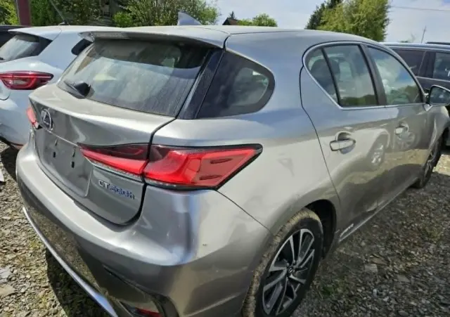 LEXUS CT 200h Prestige EU6