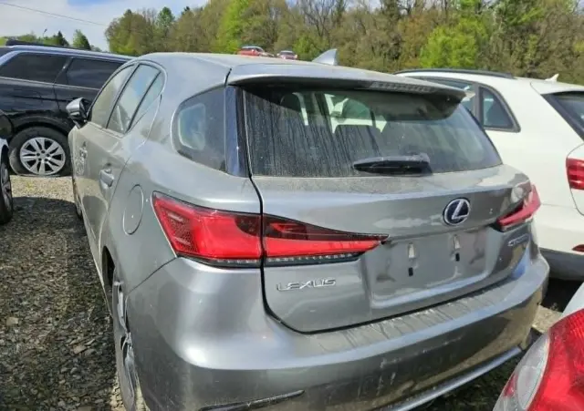 LEXUS CT 200h Prestige EU6
