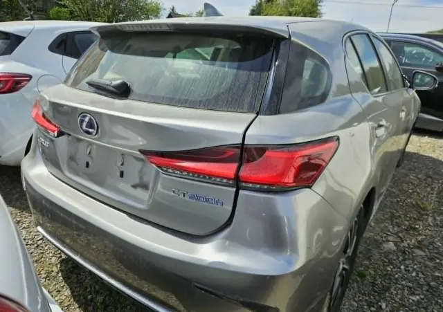 LEXUS CT 200h Prestige EU6
