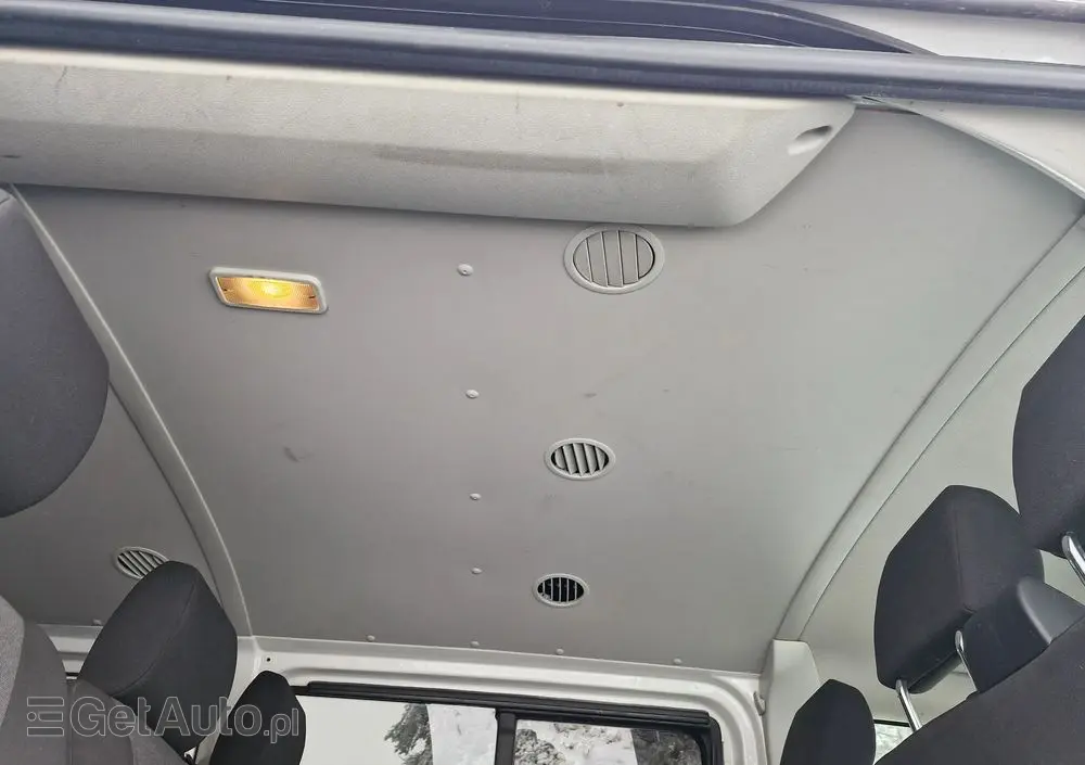 VOLKSWAGEN Transporter L2H1 Plus Trendline