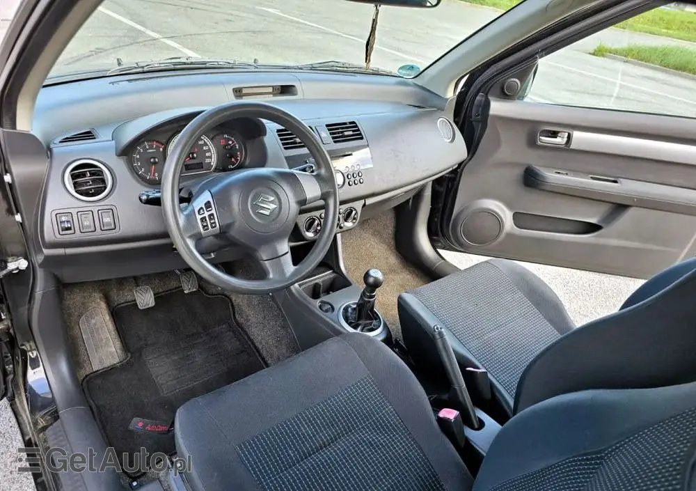 SUZUKI Swift 1.3 Comfort