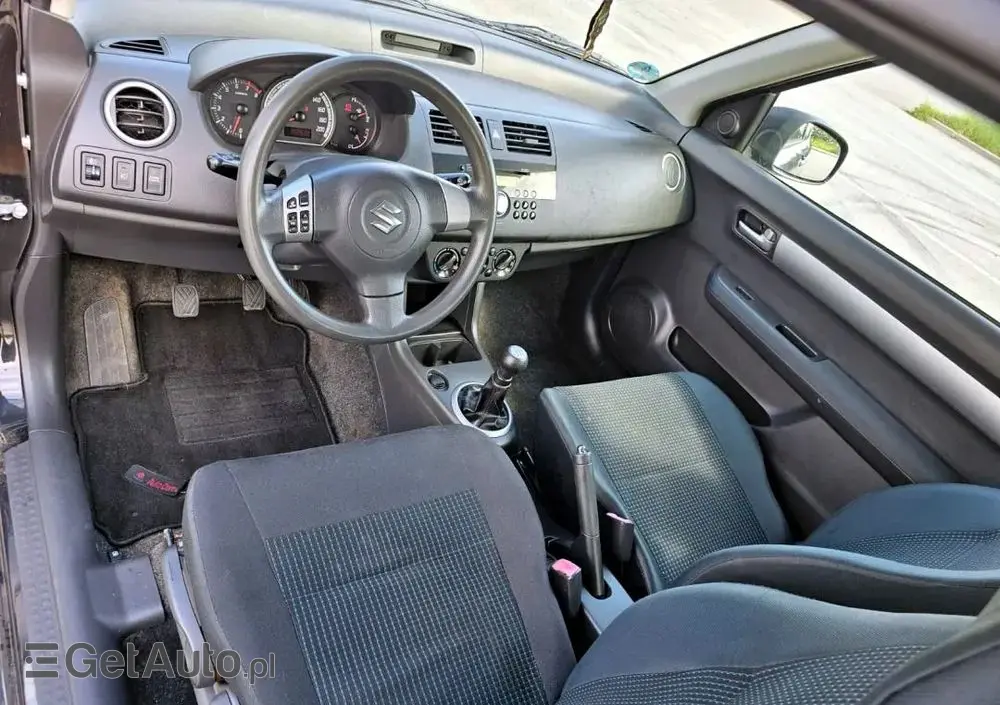 SUZUKI Swift 1.3 Comfort