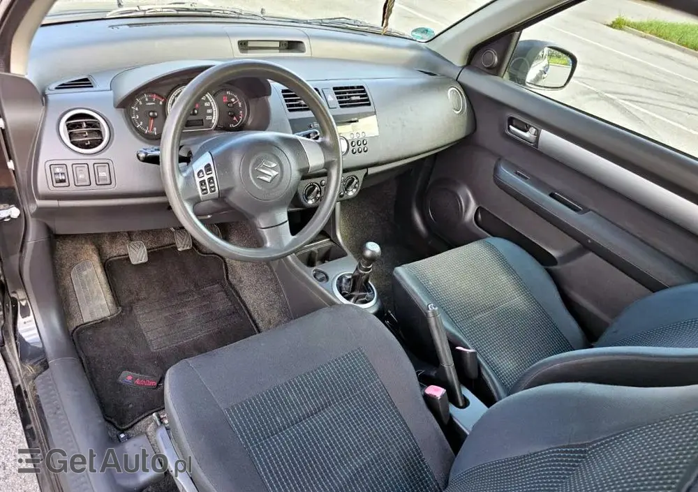 SUZUKI Swift 1.3 Comfort