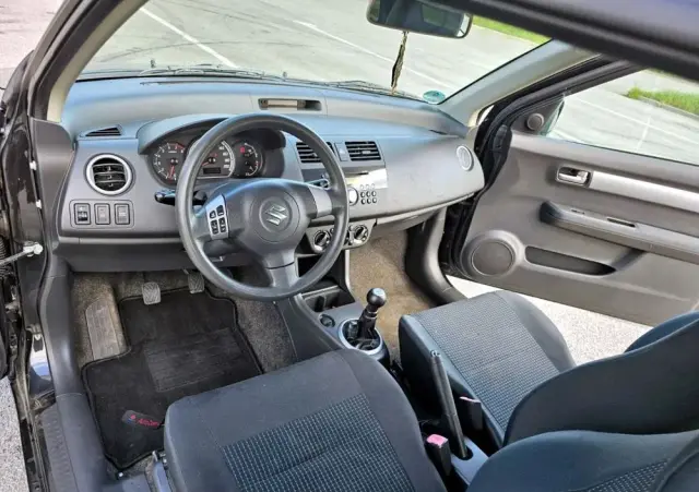 SUZUKI Swift 1.3 Comfort