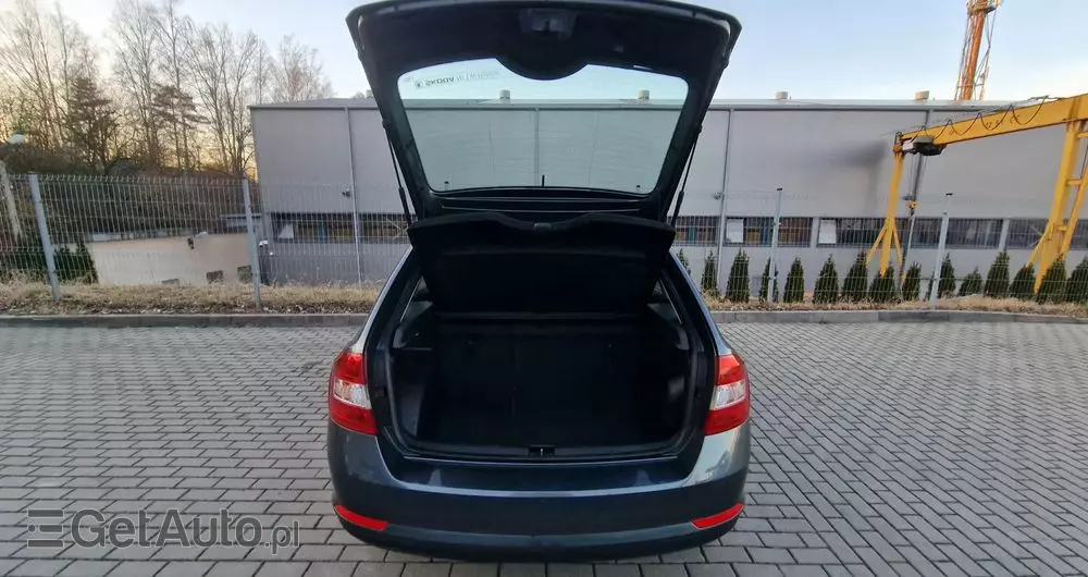 SKODA RAPID Spb 1.2 TSI Elegance Max