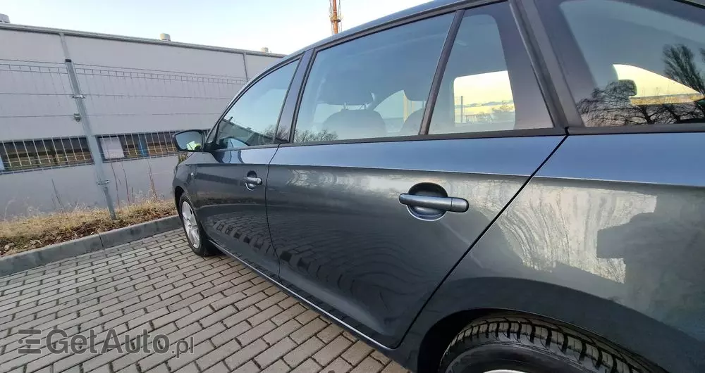 SKODA RAPID Spb 1.2 TSI Elegance Max