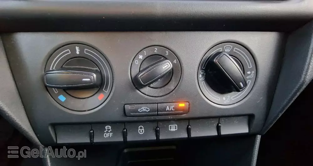 SKODA RAPID Spb 1.2 TSI Elegance Max